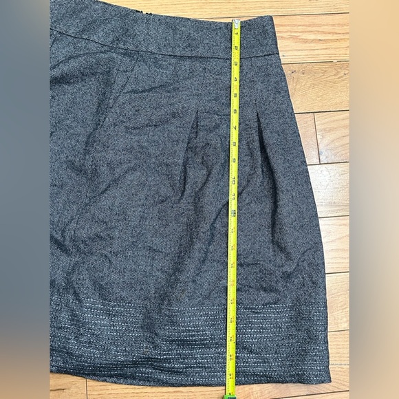 Ann Taylor Gray Wool Blend Mini Skirt Size 10 - Picture 4 of 6